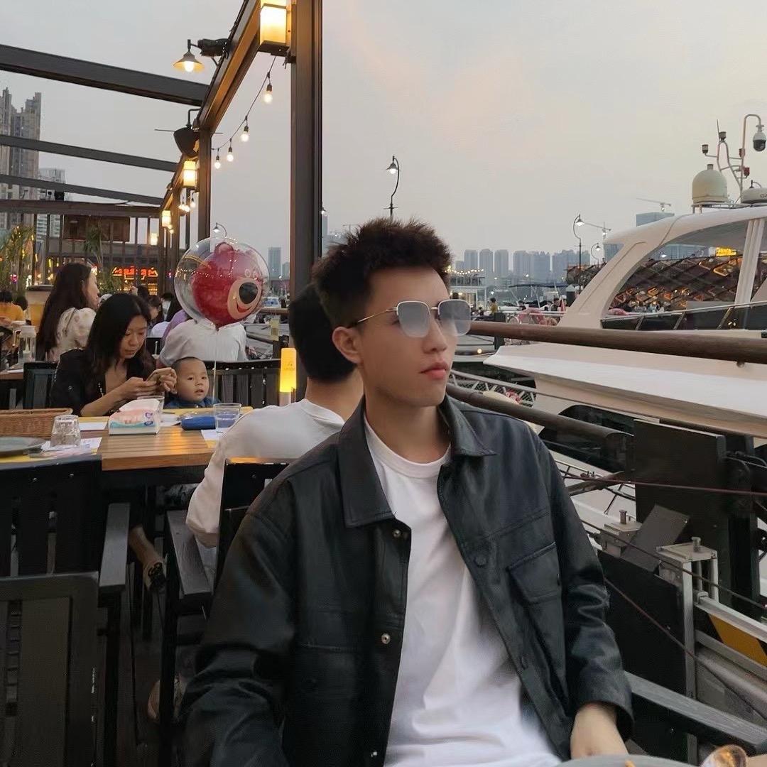 刮大白的小罗