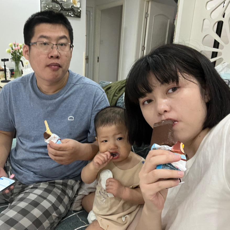 小鹿鸣一家在北漂