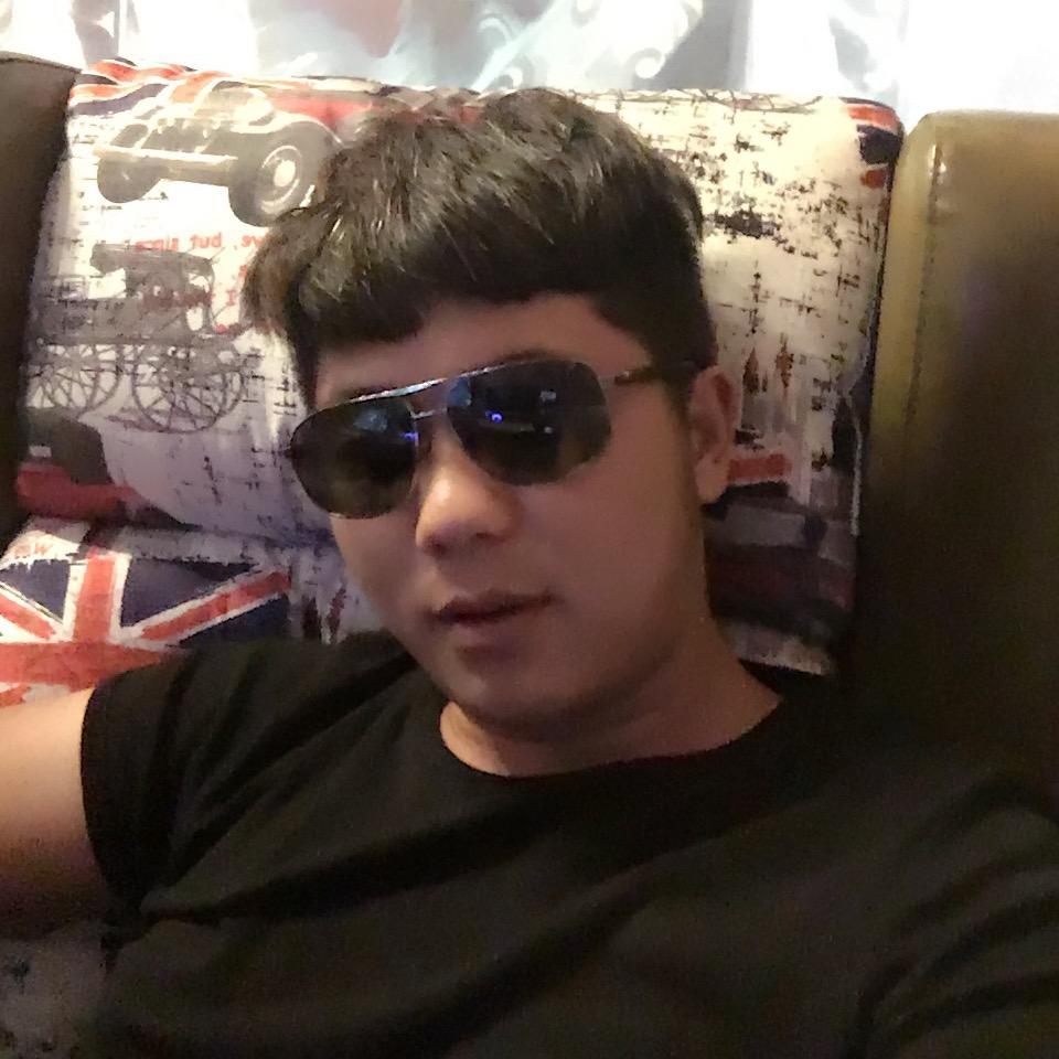 重庆润阳金豪庭木门小唐