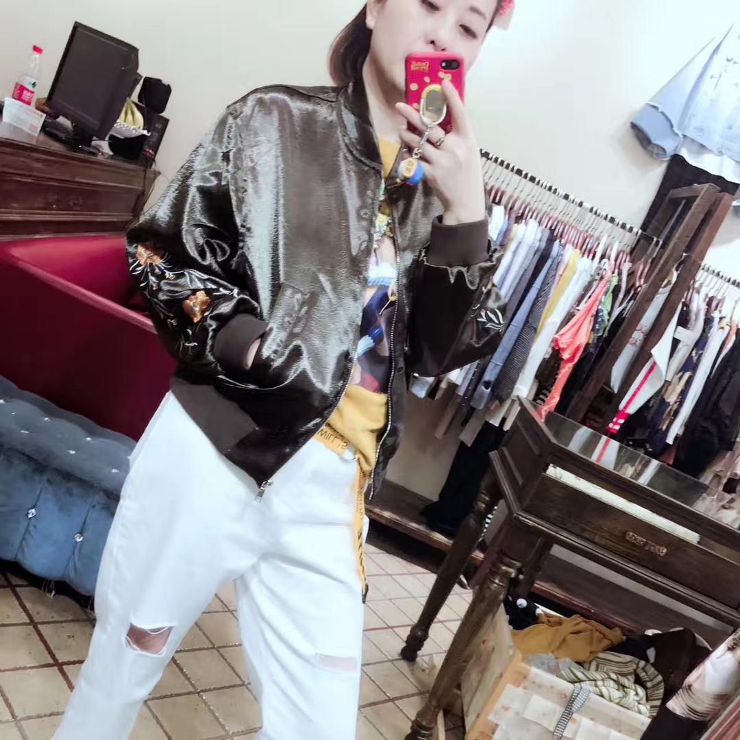 炎月服饰商行