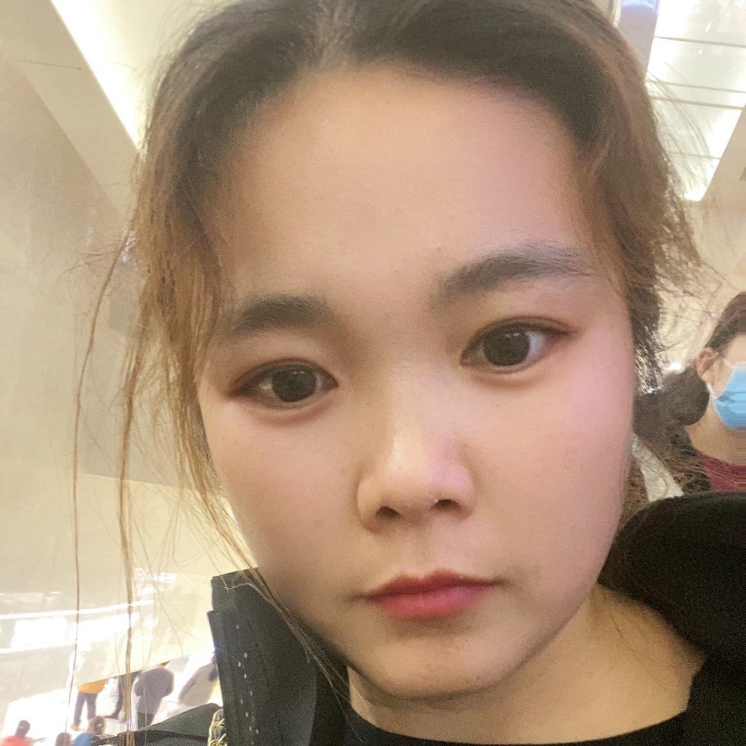 大脸妹……