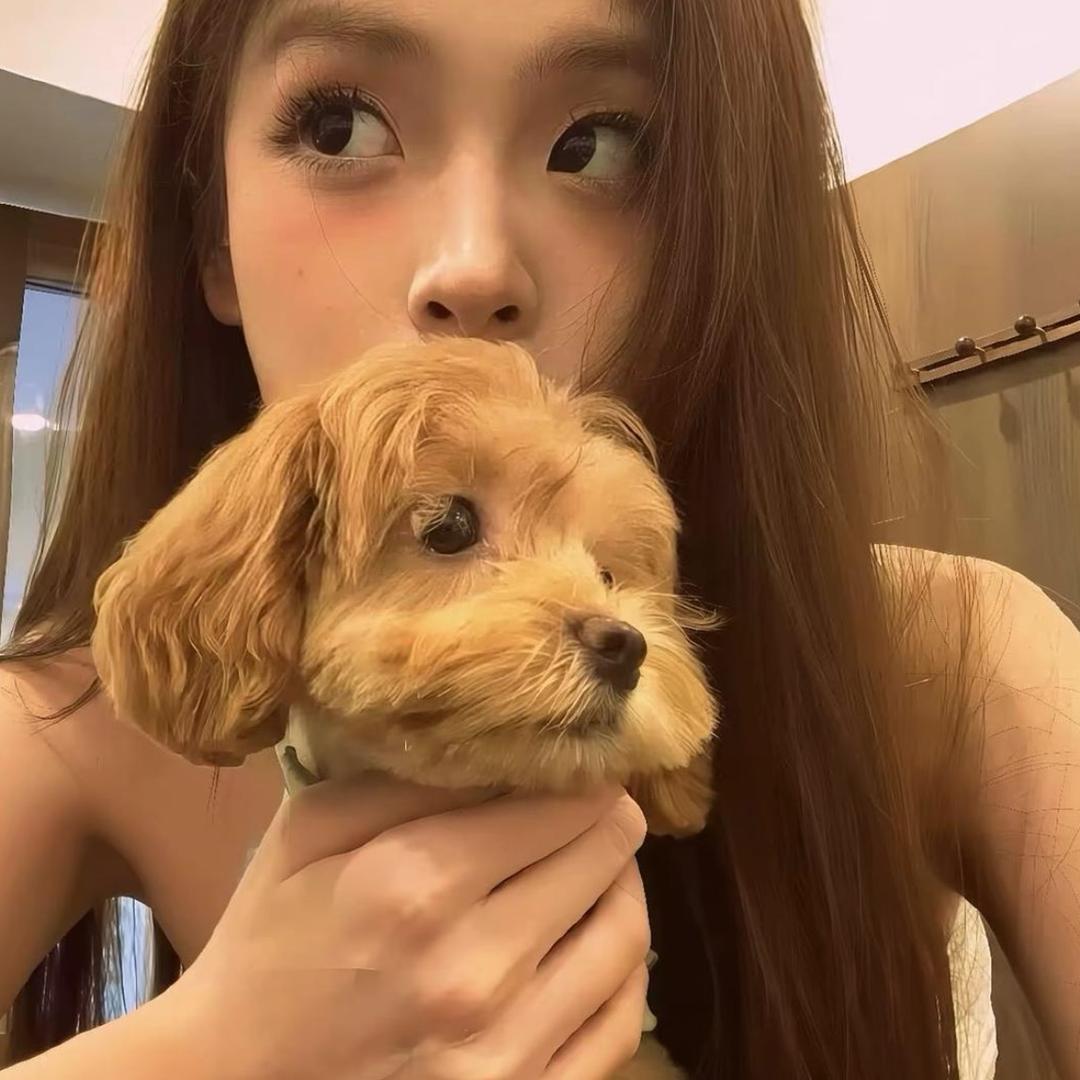 女的