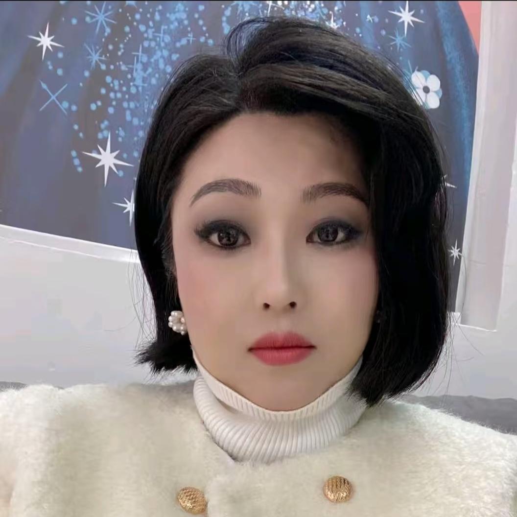 爱美凡服饰