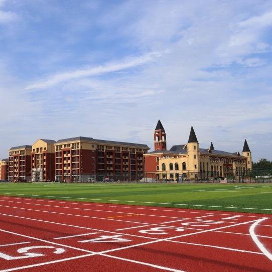 爱吃糖的高中田老师