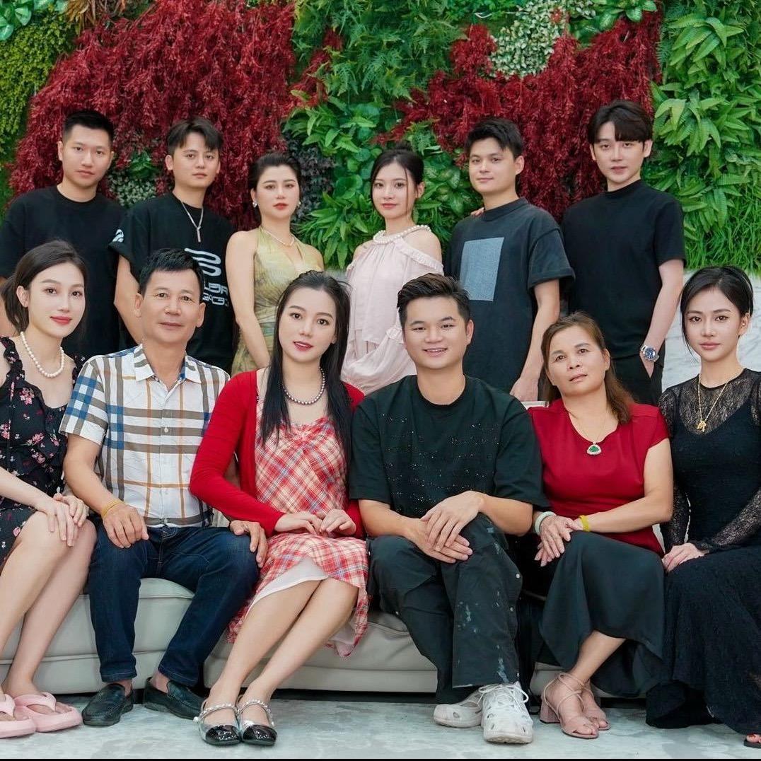老八《妇联主任》