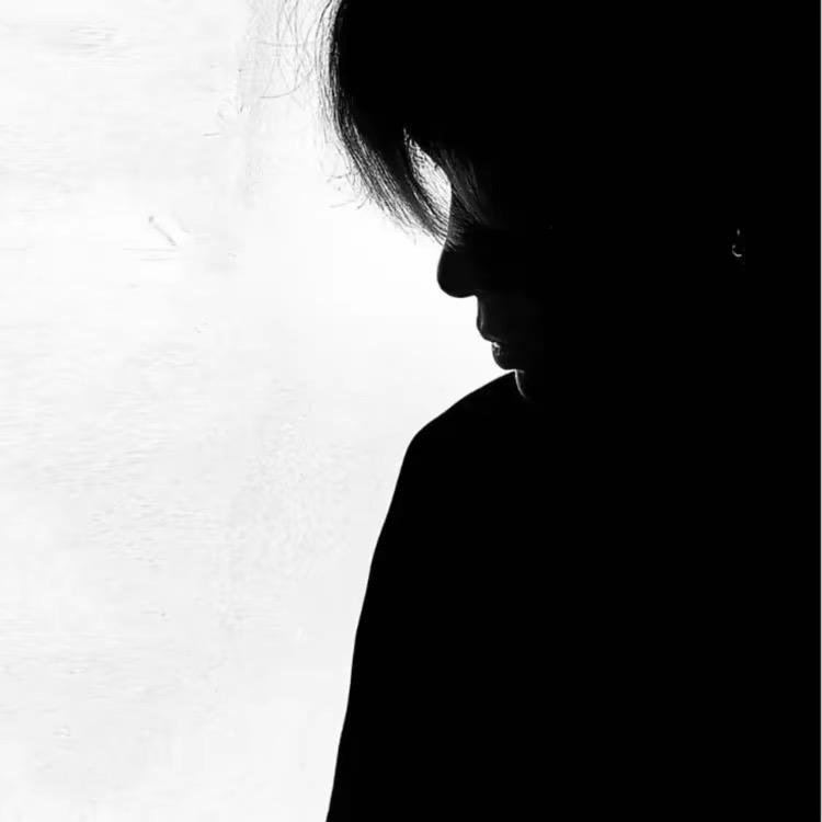 贺6睡觉的时候不困