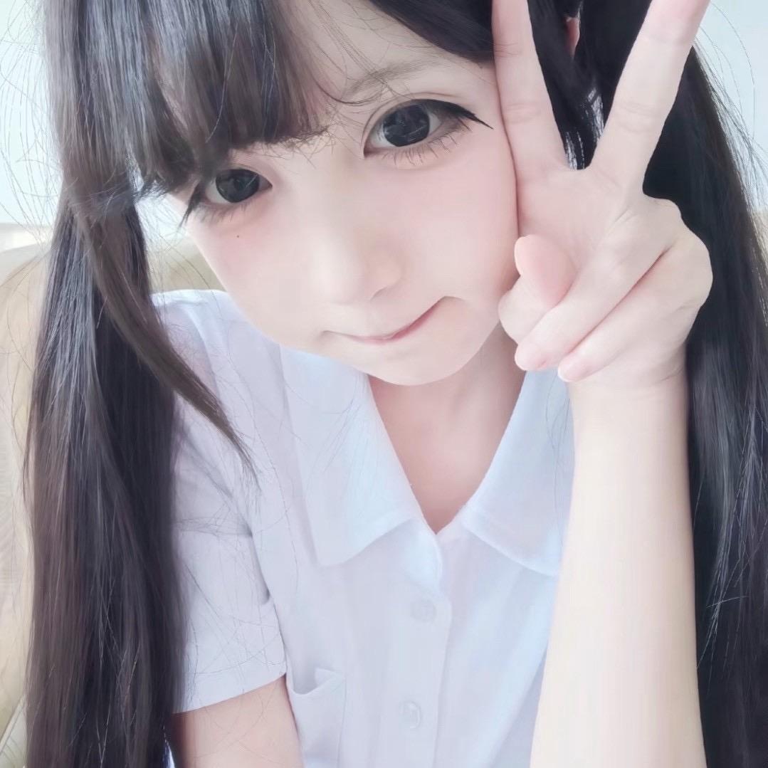 7u7