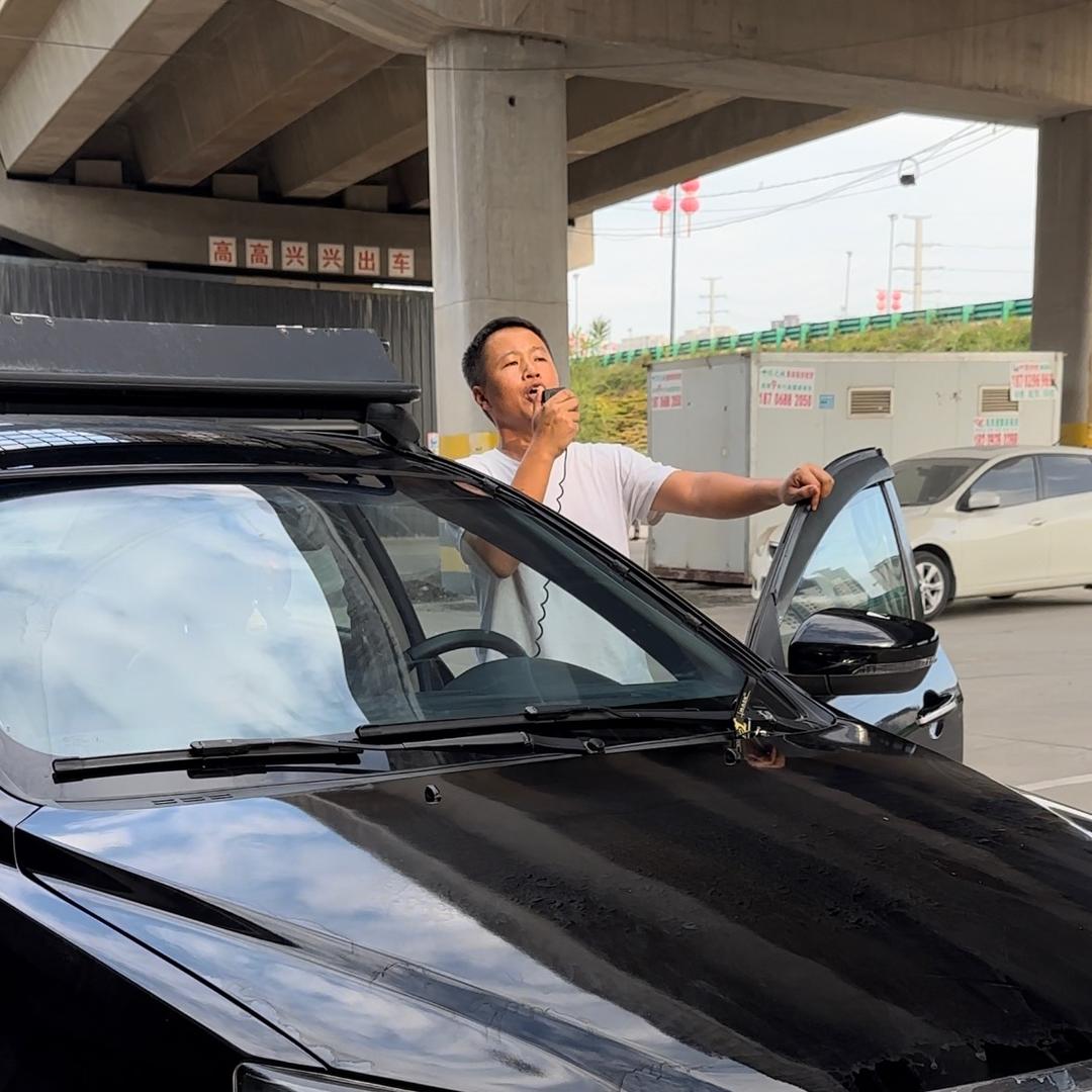 毛毛玩车