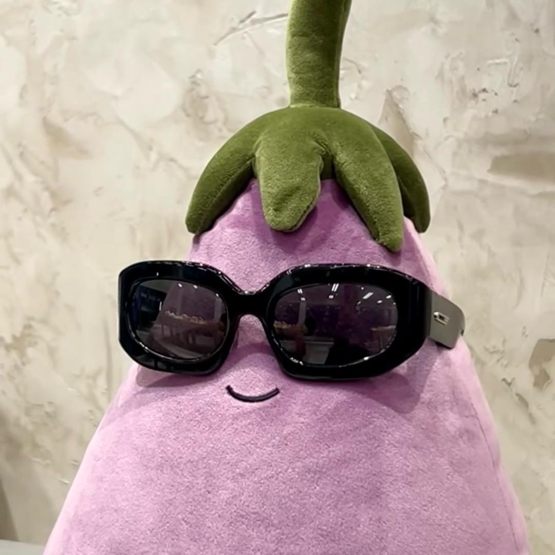 小茄大人不想上班