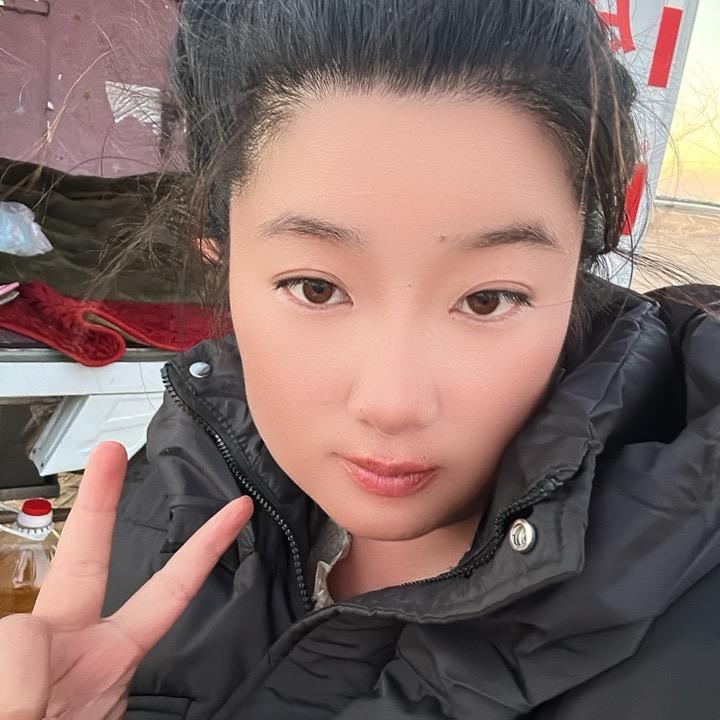 户外月月(新疆之旅）