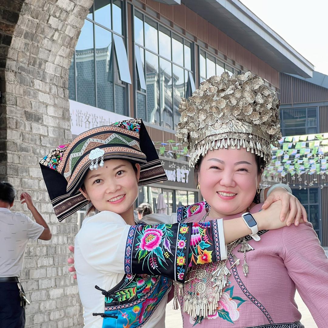 甜姐 l 张家界优冠门窗