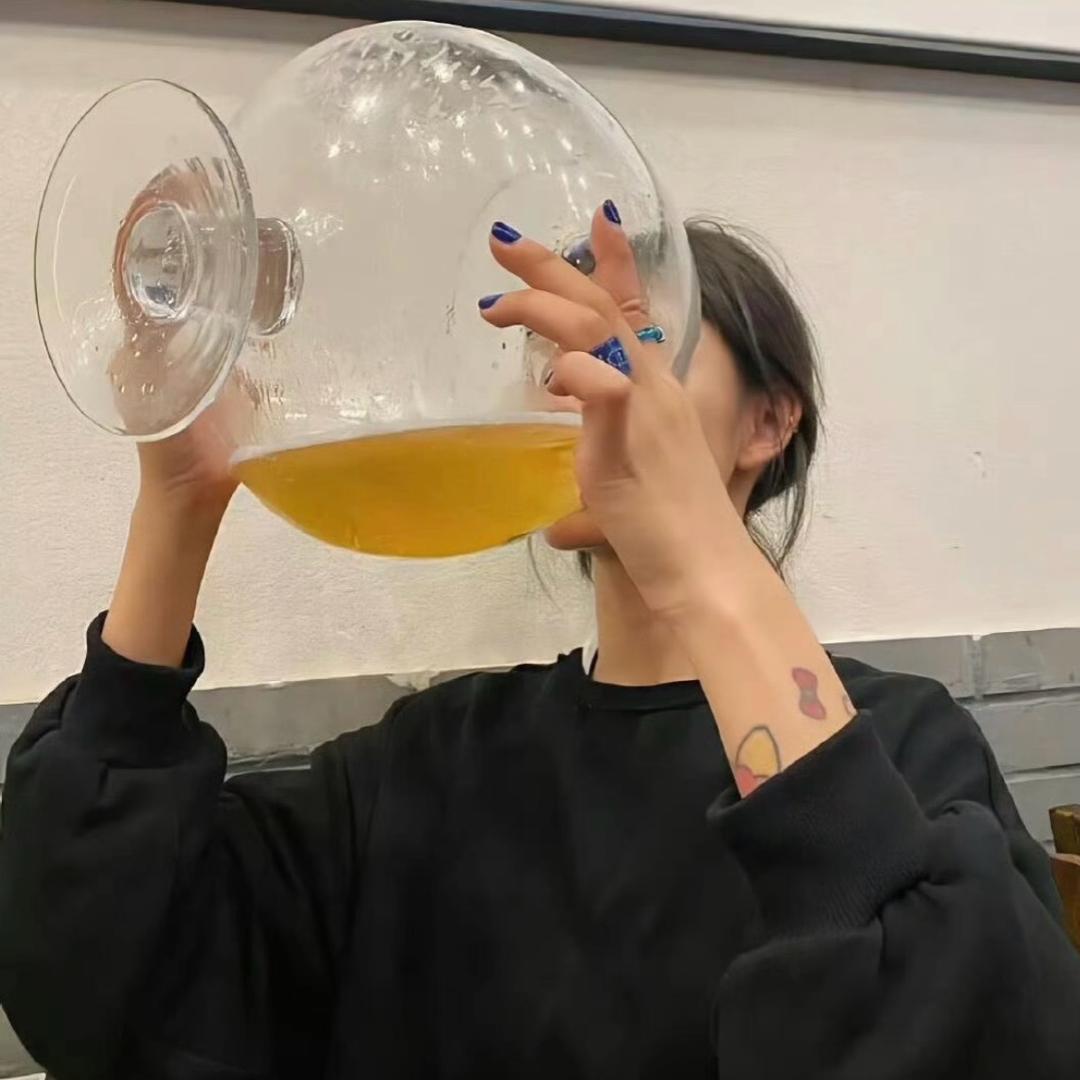腼腆小美