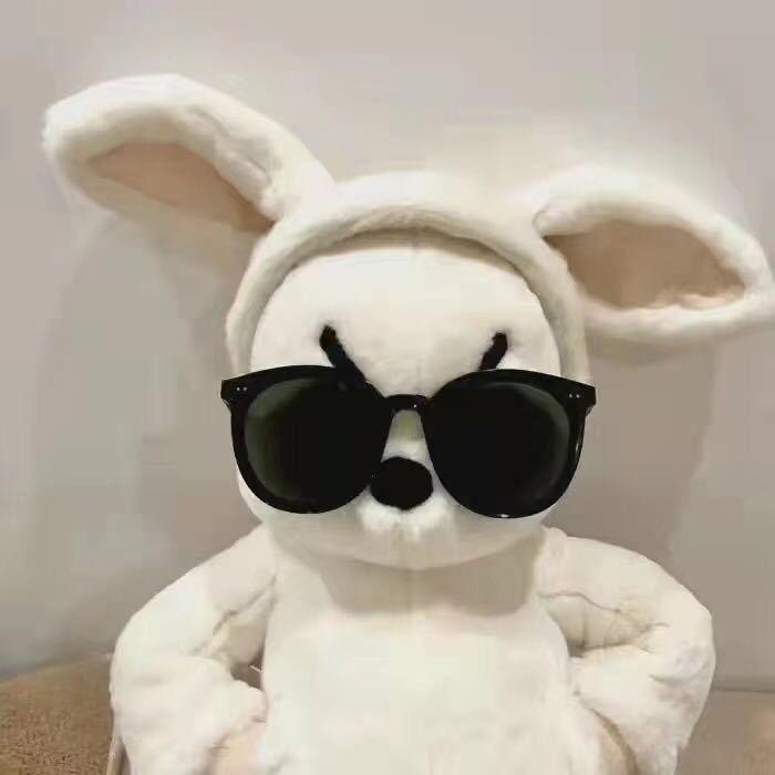 周三万在卖鞋（已倒闭）