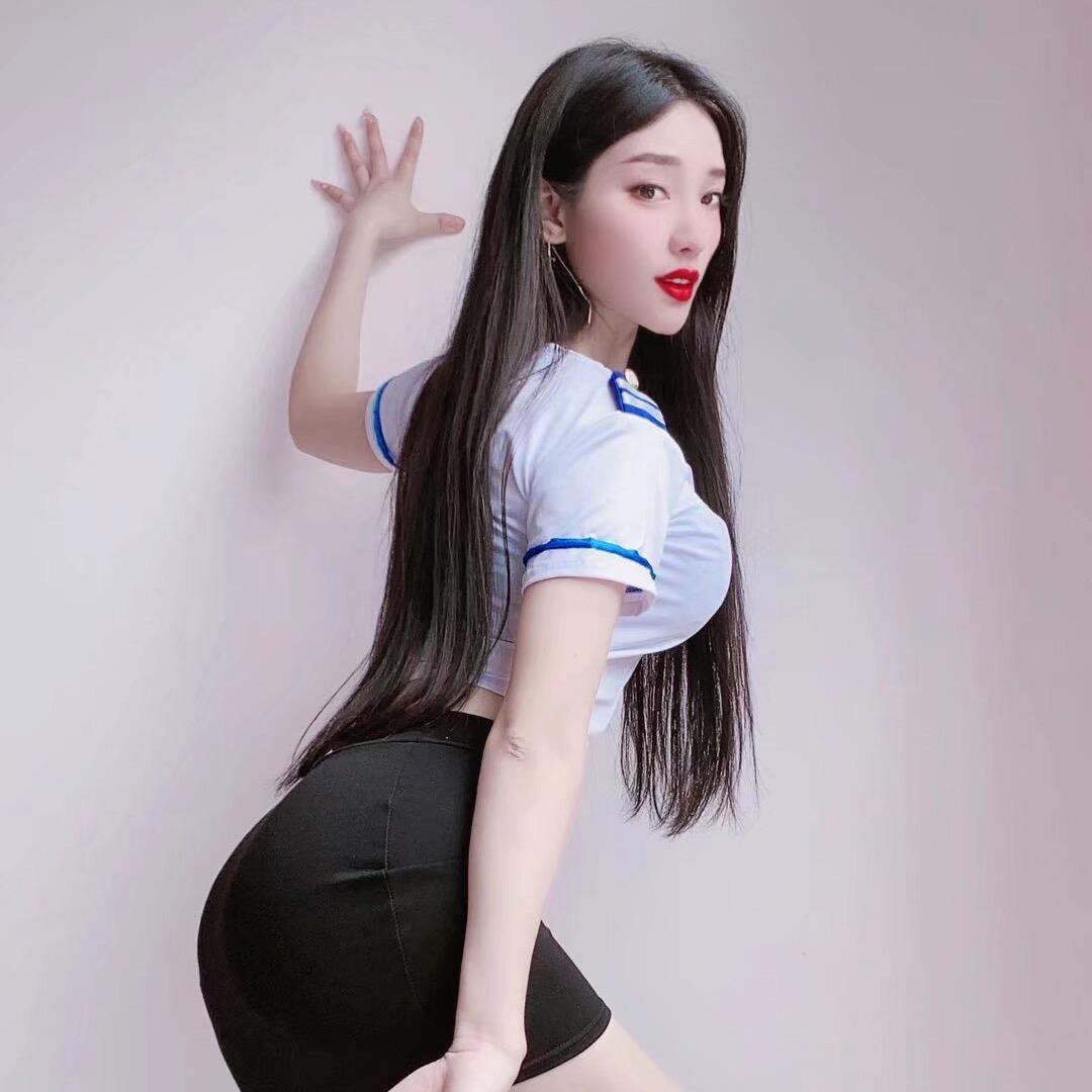 爱扭腰的诗淇ヾ