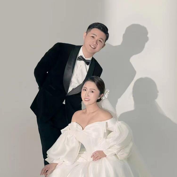卢老板和晶晶姐