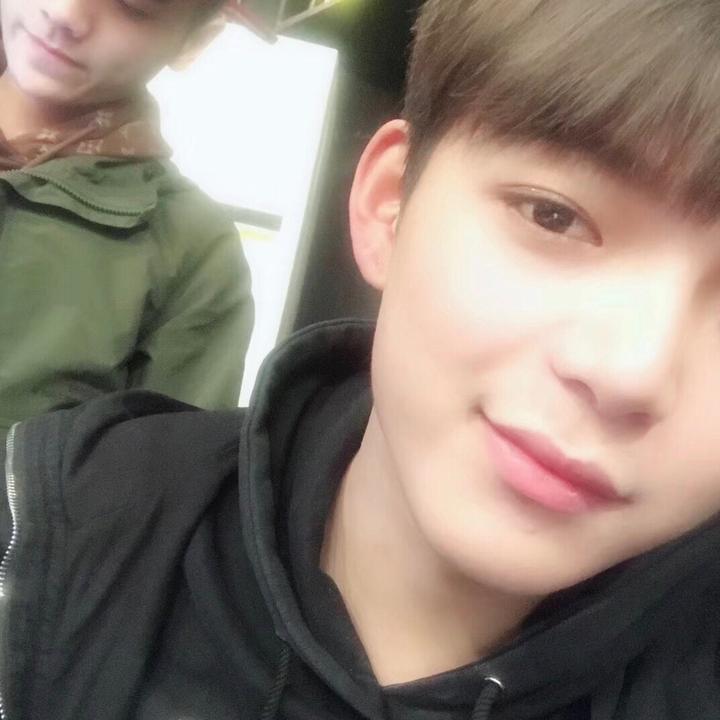 钱多多@