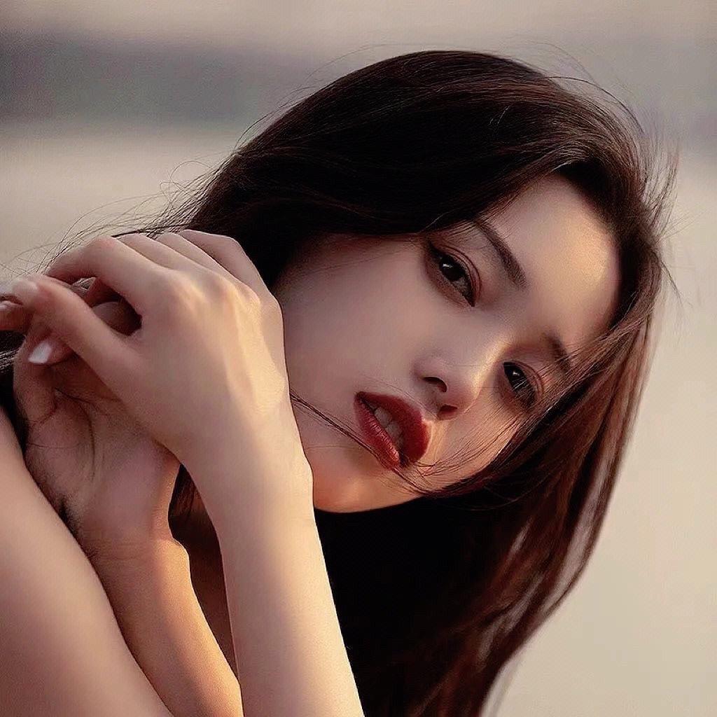 小芸哚🍑美妆分享