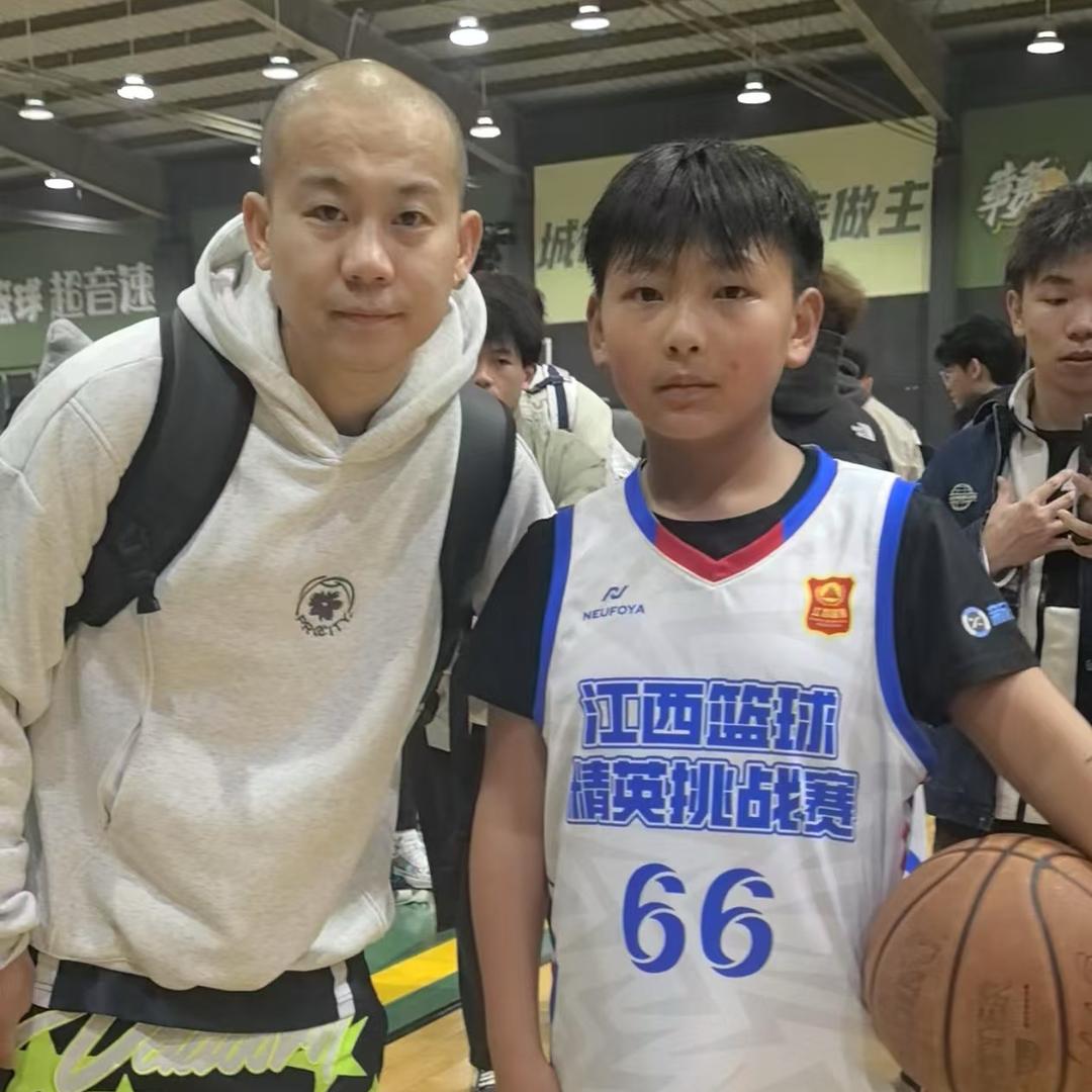 阿龙66号和77号🏀