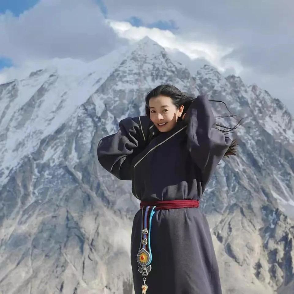 雪山下的卓玛🏔️(同款在橱窗)