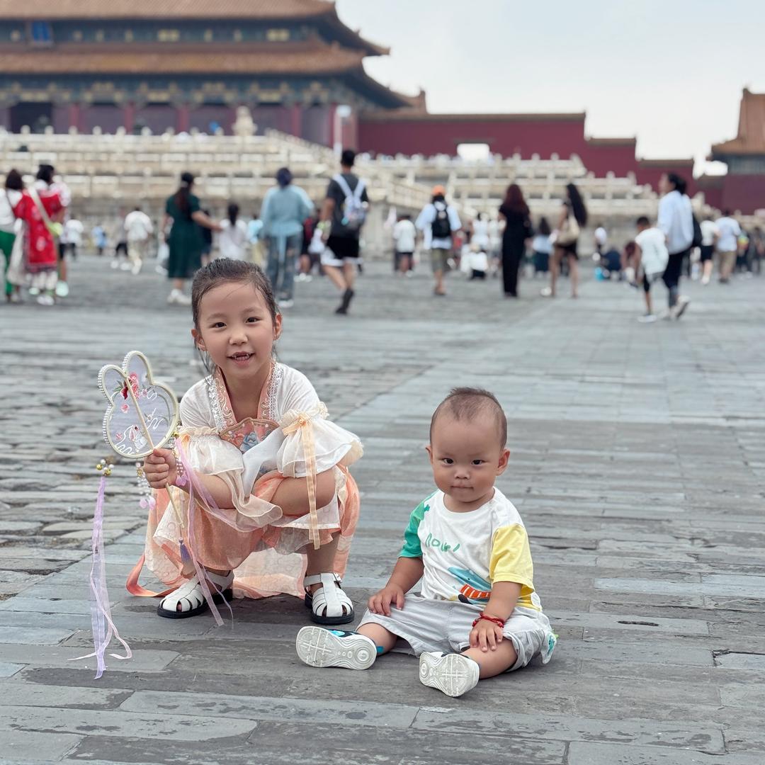 汶上中都市场大春女装