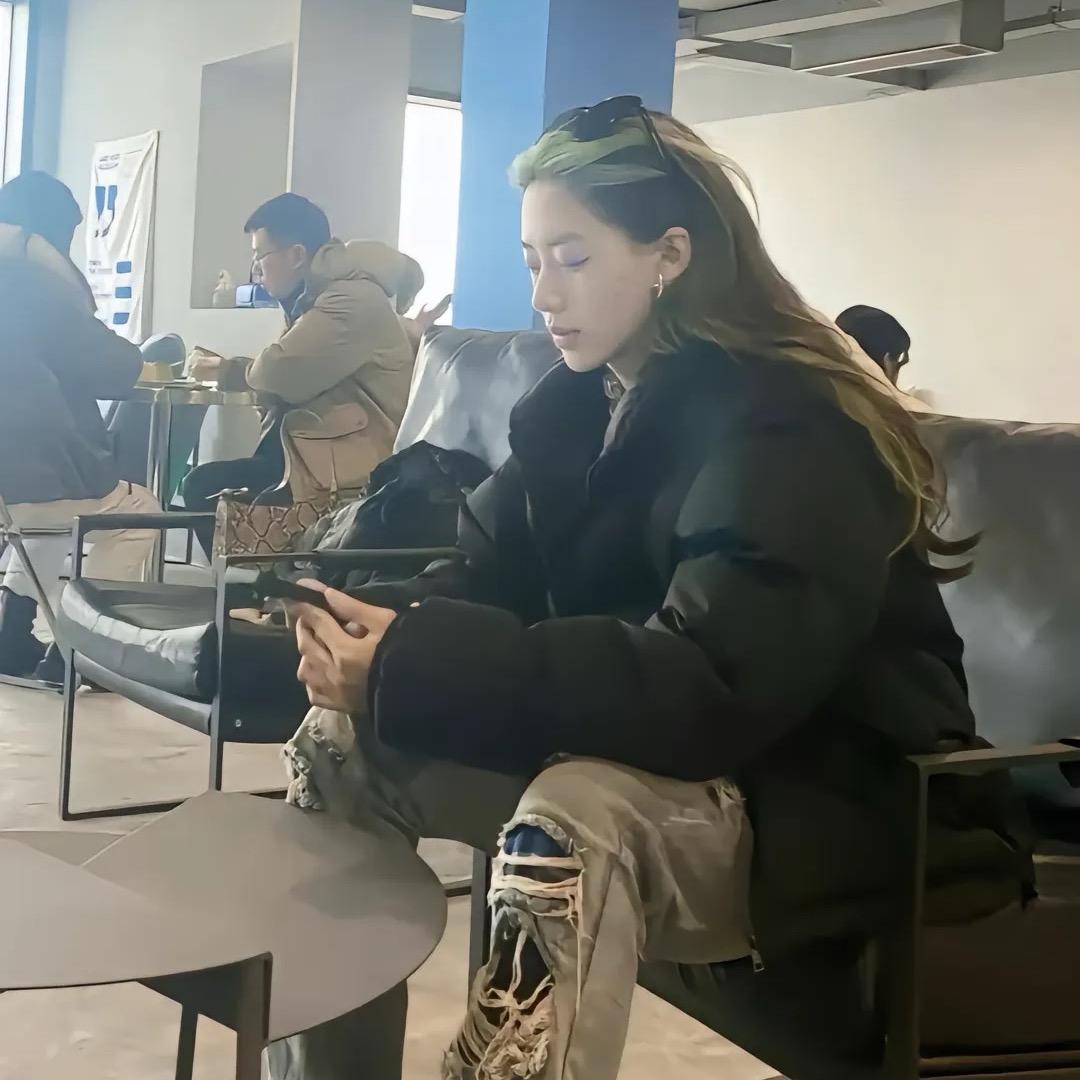 小小很坚强