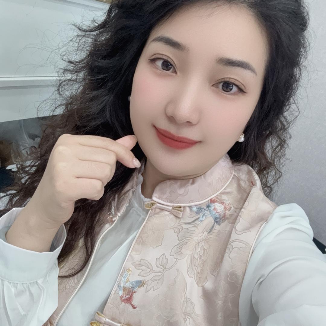 秀颜渼调肤师～雪小后