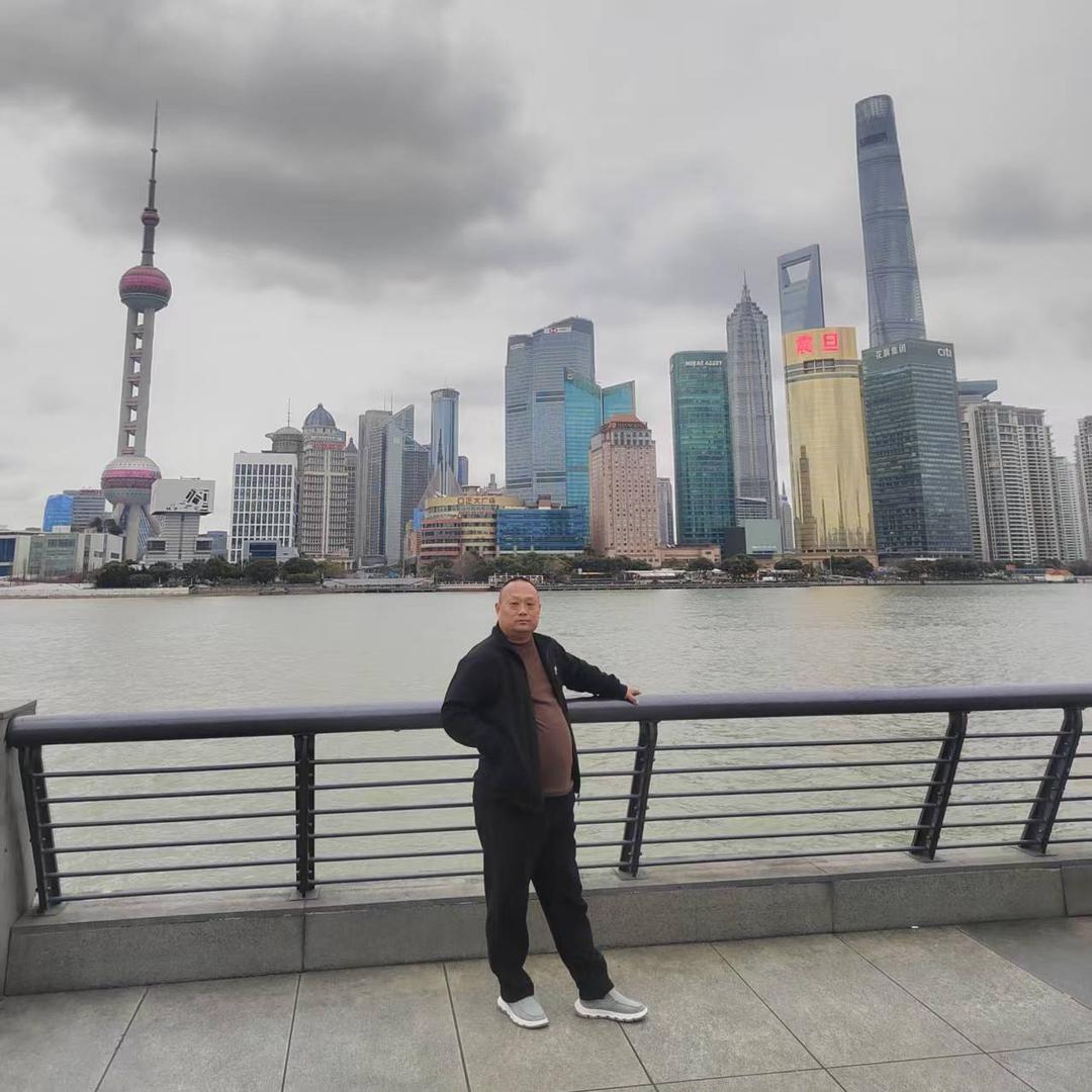 我们专业生产铝粉铝坨铝箔破碎设备