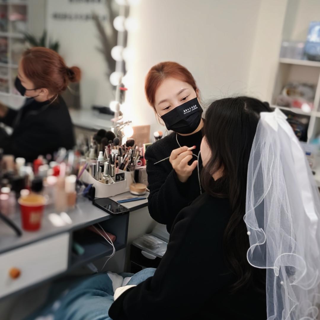 宜都茜茜公主化妆写真-刘霞