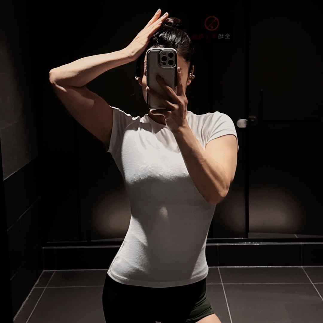 爱撸铁的主持人💪