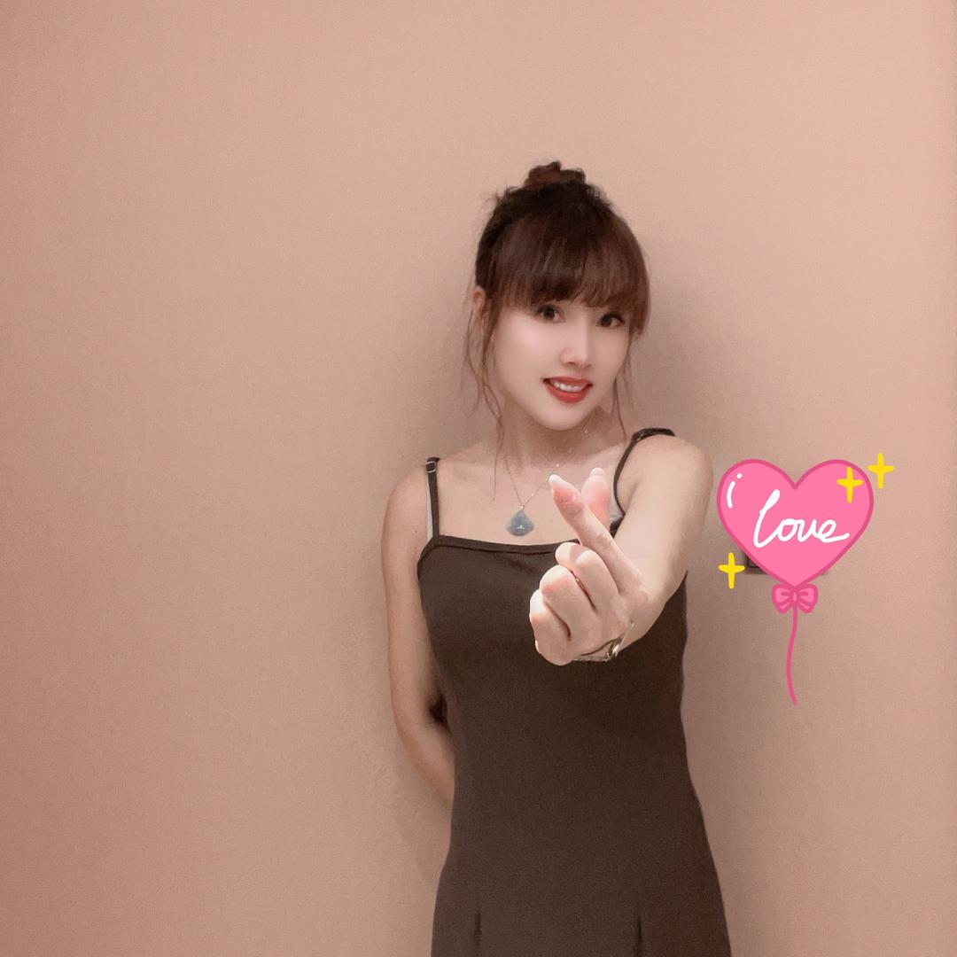 珠宝小姐姐玲玲