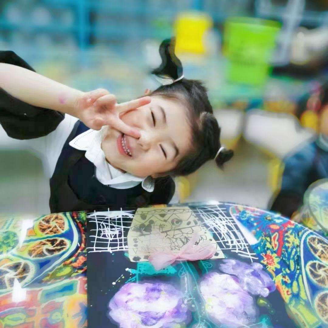 涵宝与她的弟弟