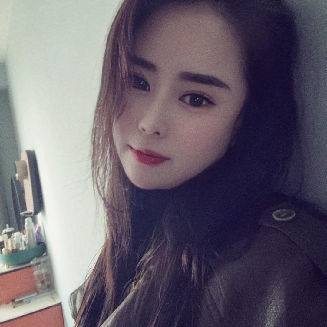 文化广场卖睡衣挡风棉小姐姐