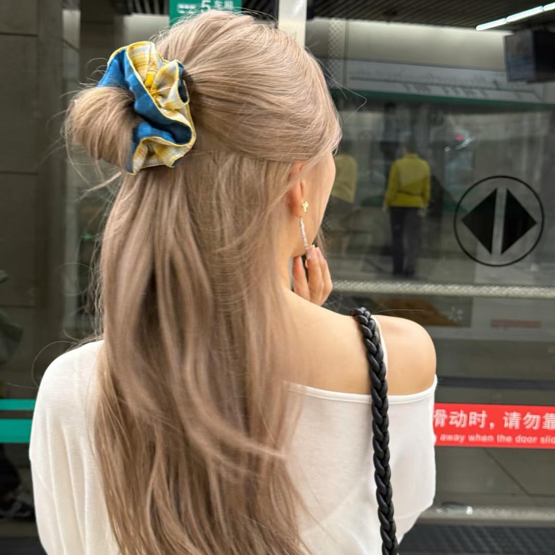@张颂伊