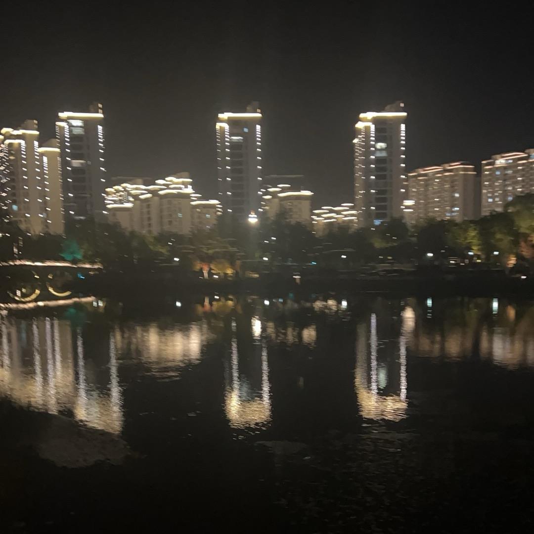 AAA刘小姐呀