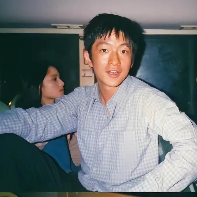 纯情母蟑螂