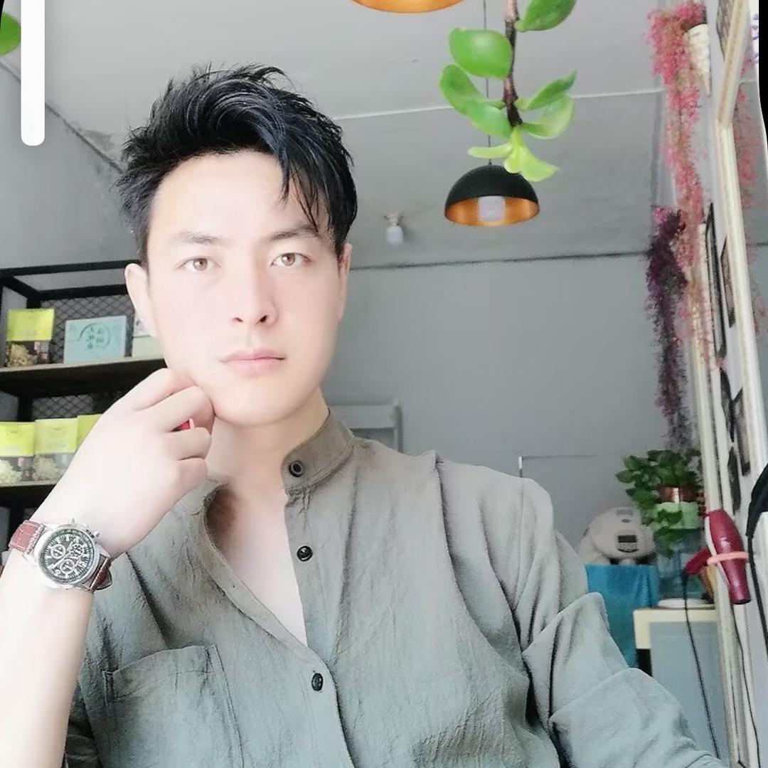 小左很右🍂🍂