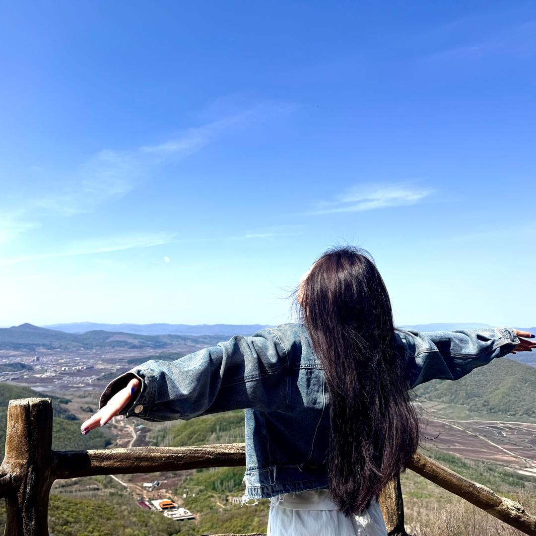 爱吃麻辣烫的嘎嘎.