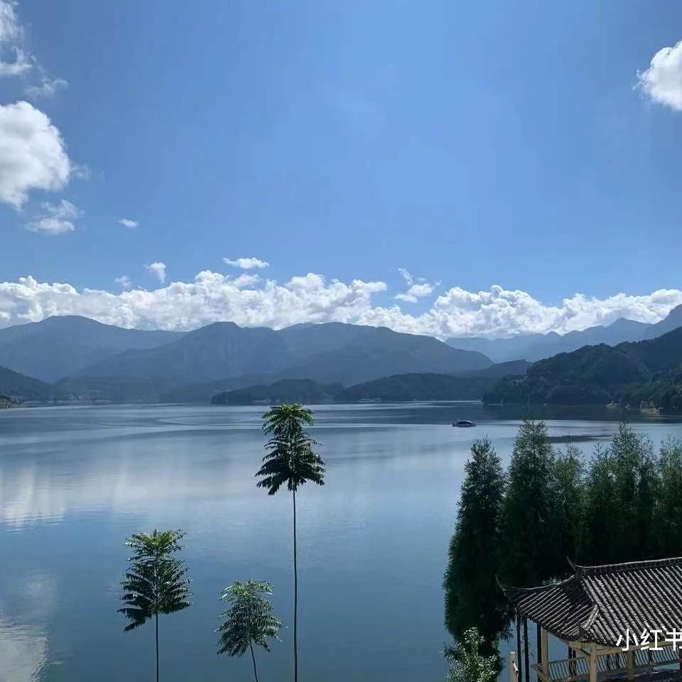 瓦屋山栖湖山舍