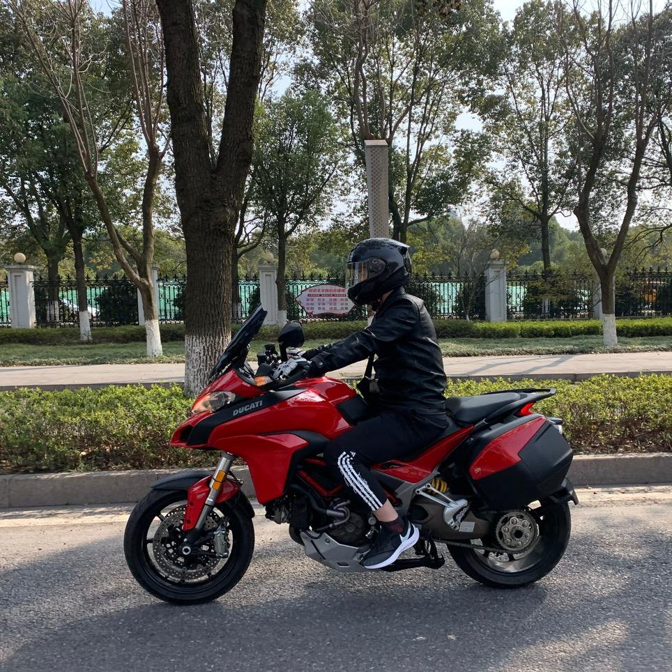 风骑士俱乐部（輕龍）