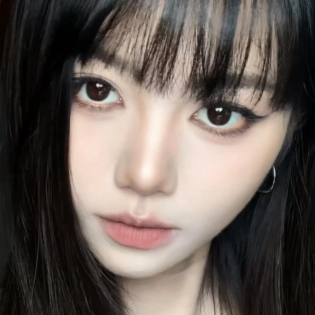 盐栗栗(假装美妆博主版)