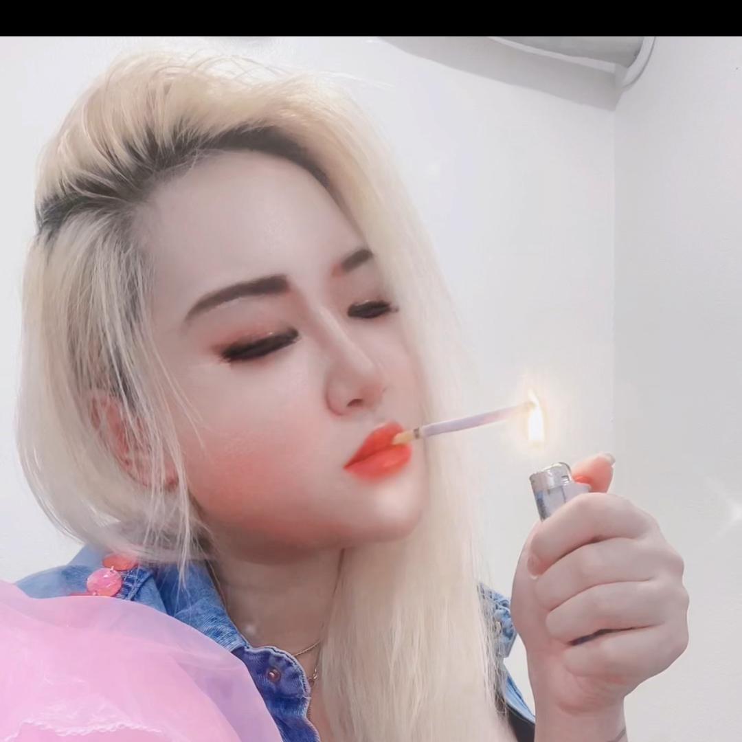 叫我闹闹姐。
