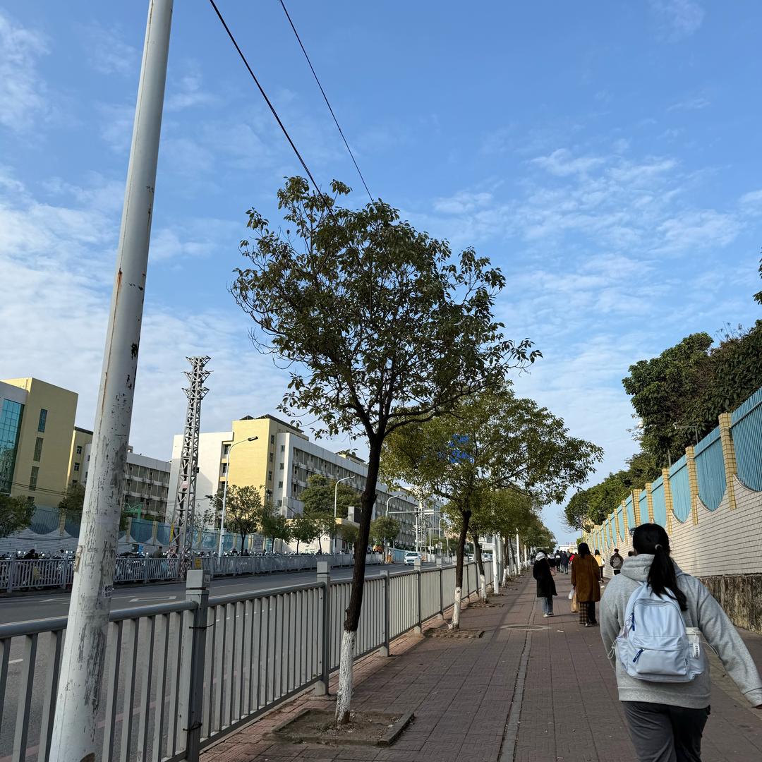 在伯恩干人事