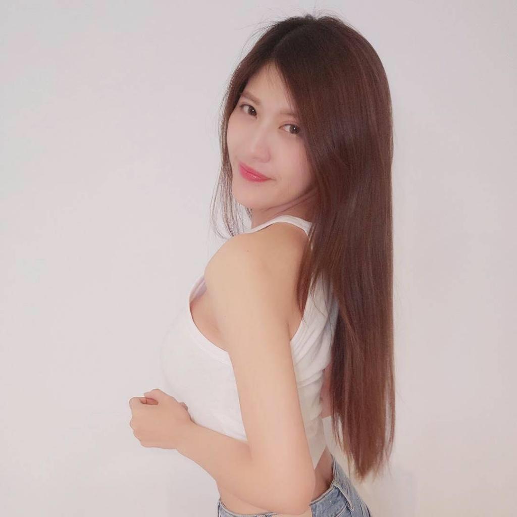 飞飞服饰穿搭