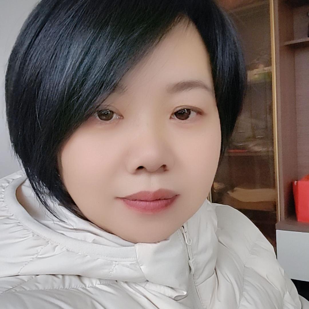 双峰县兔宝宝易装馆