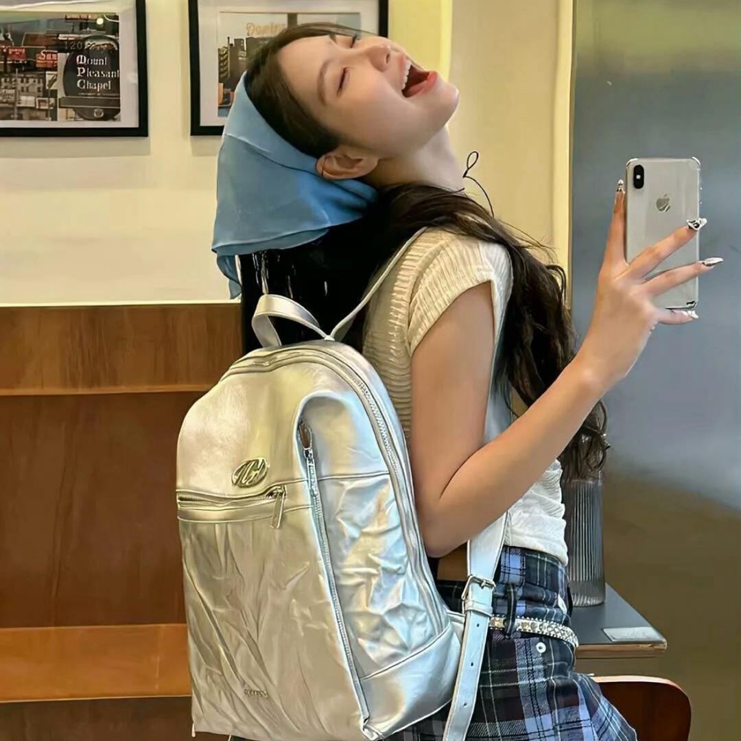 小赵爱装🧚🏼‍♀️