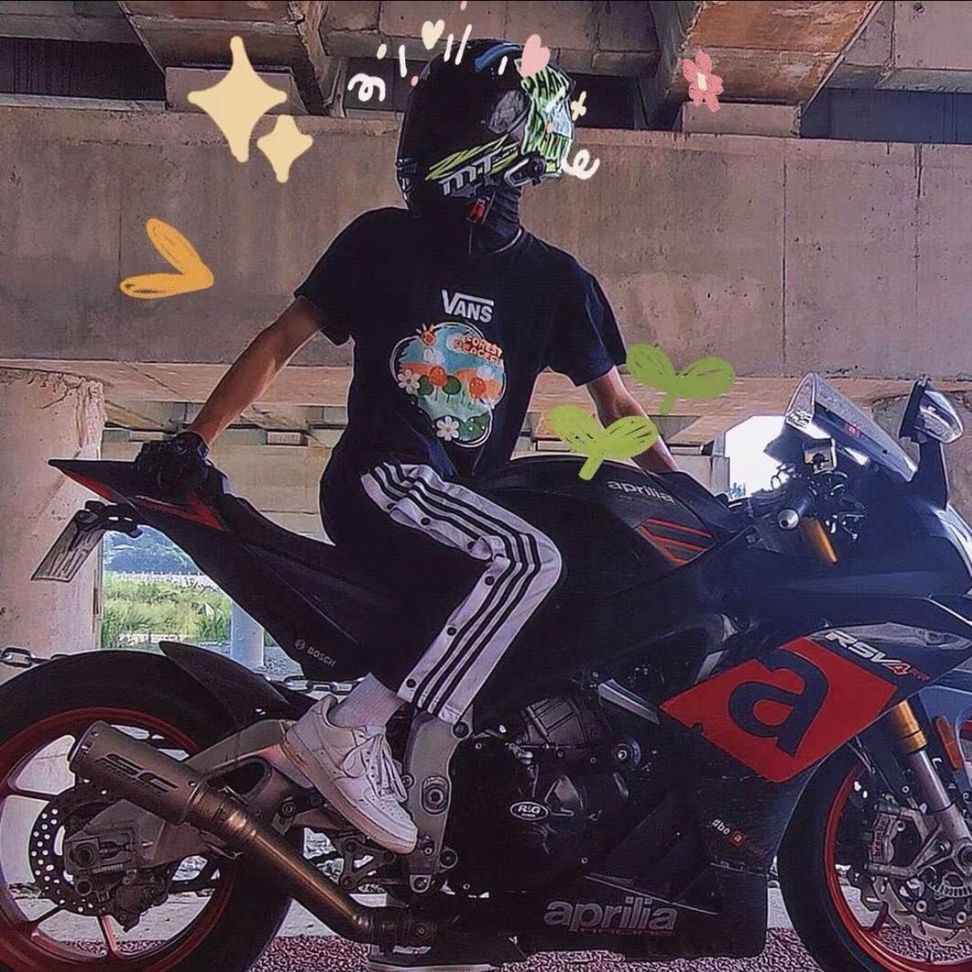 小蒋骑不快
