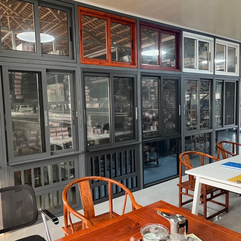 美业钢轨推拉窗