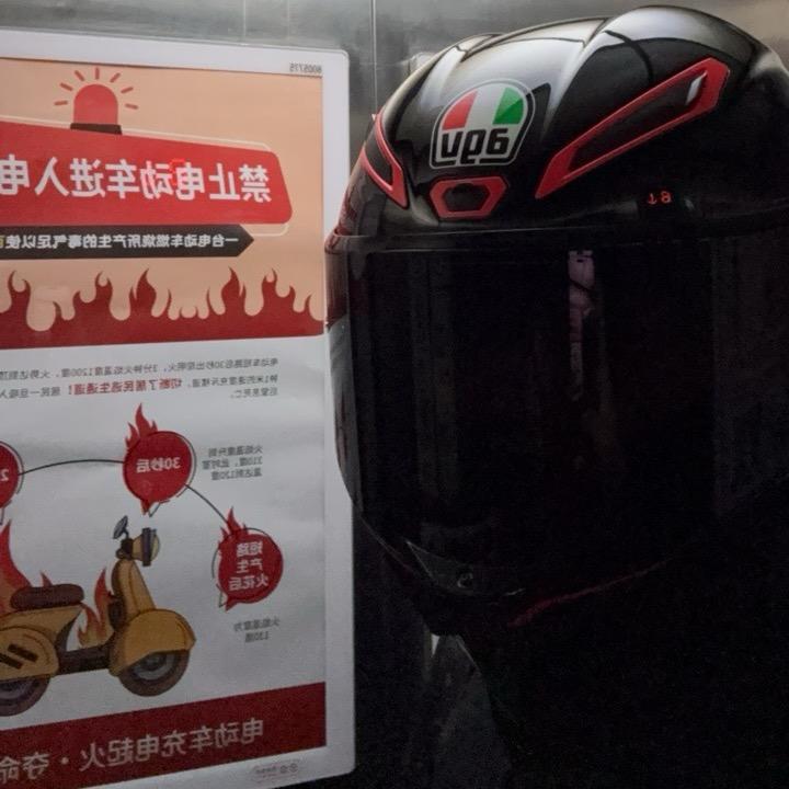 我和我的小绿🏍️