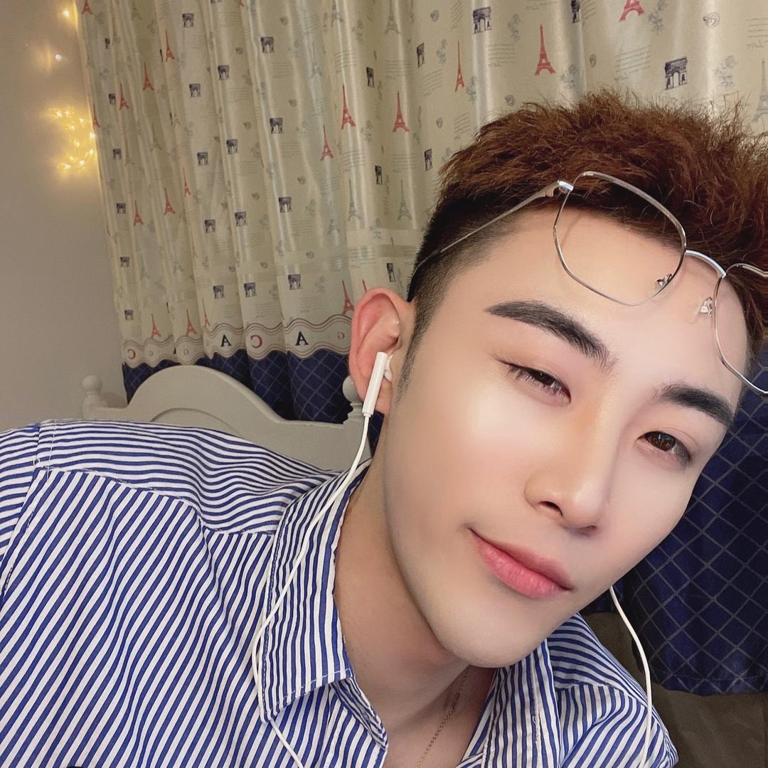 秦小尊