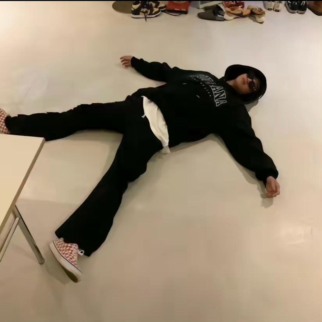 x_x